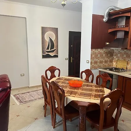 Leo Apartament Wlora